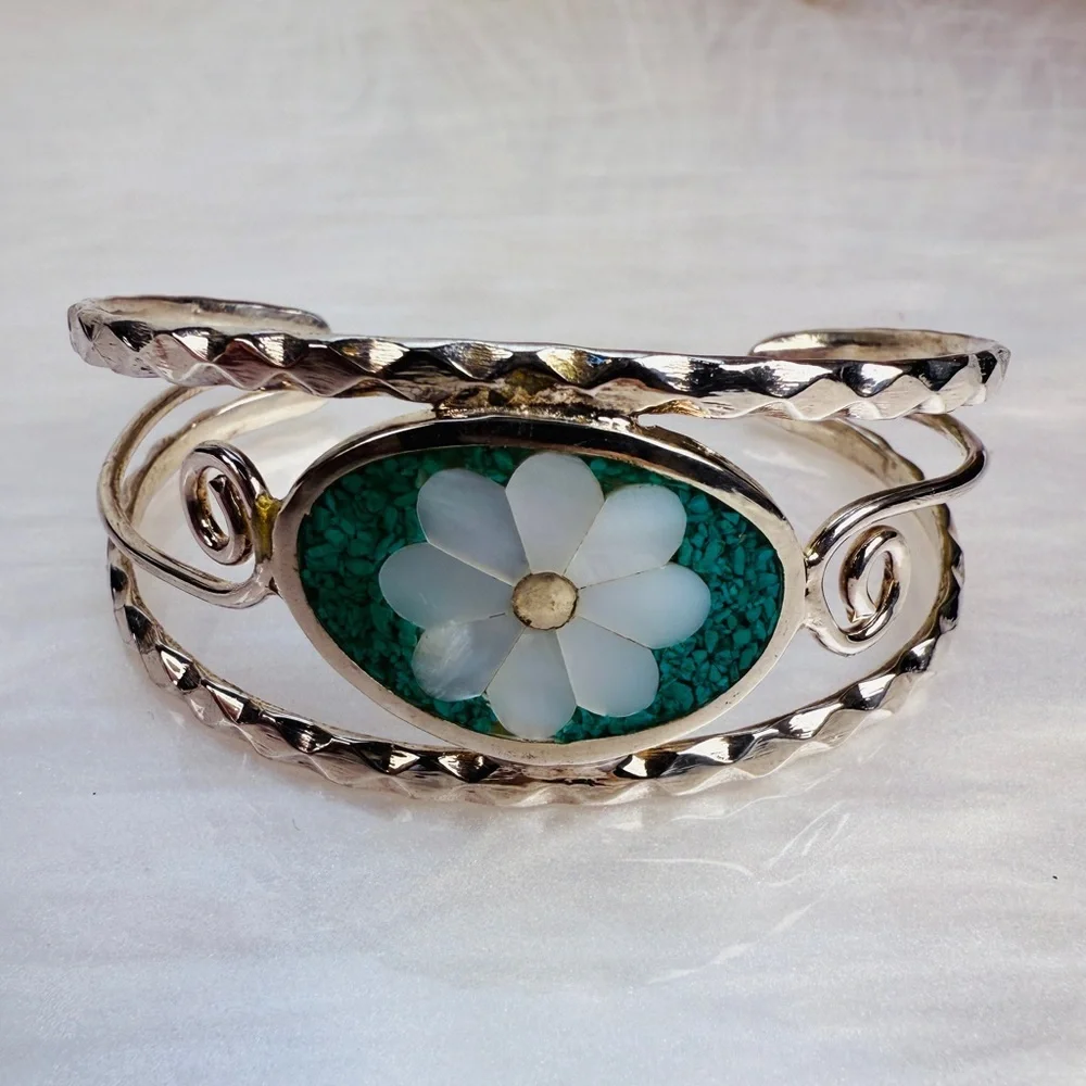Alpaca Mexico, Silver Turquoise mother-of-pearl, inlay Floral Cuff Bracelet